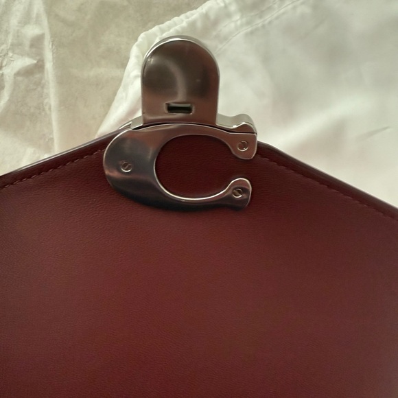 COACH Sammy 21 in glove tanned leather. - Picture 12 of 16
